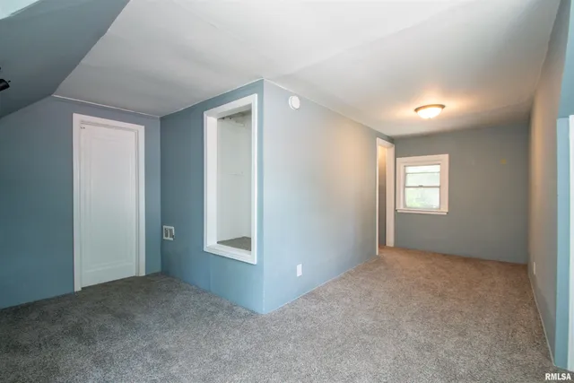 $100,000 | 3423 North El Vista Avenue, Peoria, IL 61604