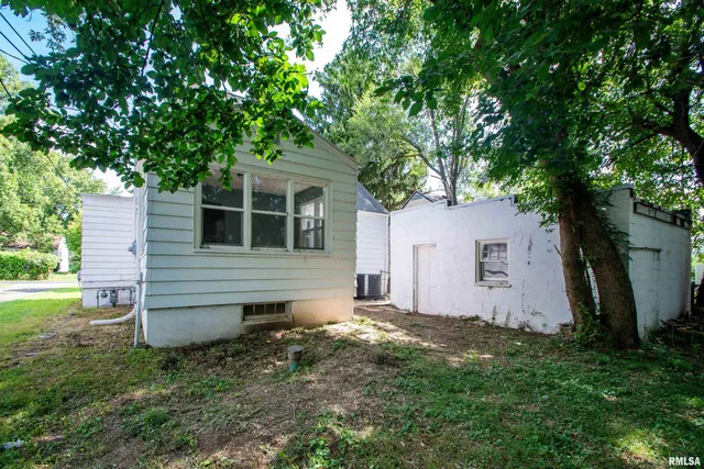 $100,000 | 3423 North El Vista Avenue, Peoria, IL 61604