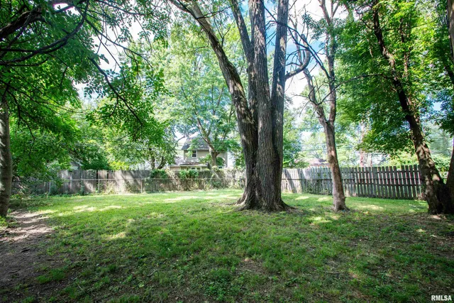 $100,000 | 3423 North El Vista Avenue, Peoria, IL 61604