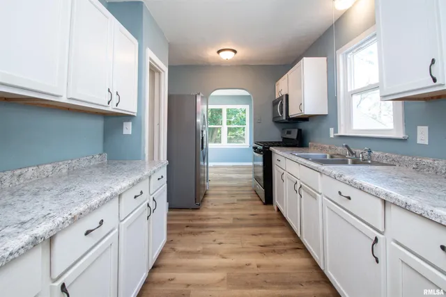 $100,000 | 3423 North El Vista Avenue, Peoria, IL 61604