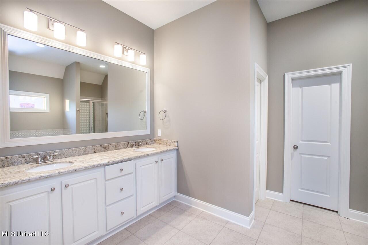 141 Federal Cove Madison, MS 39110 - Photo 13 of 23 300505-29