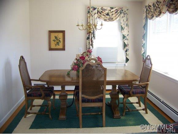 914 Old Fort Road Fairview, NC 28730 - Photo 3 of 24 Gallery Image 3