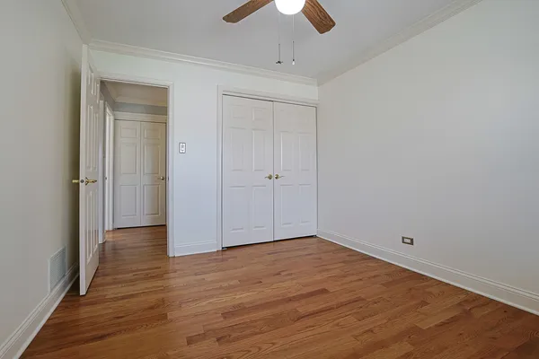 $613,000 | 1526 Gainesboro Drive, Wheaton, IL 60189