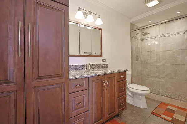 $613,000 | 1526 Gainesboro Drive, Wheaton, IL 60189