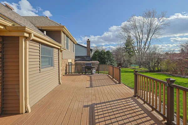 $613,000 | 1526 Gainesboro Drive, Wheaton, IL 60189