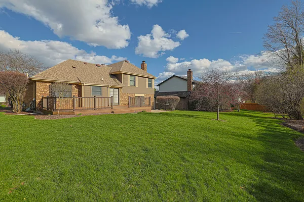 $613,000 | 1526 Gainesboro Drive, Wheaton, IL 60189