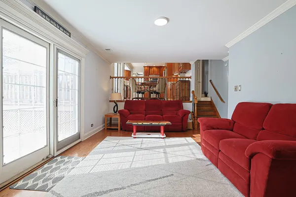 $613,000 | 1526 Gainesboro Drive, Wheaton, IL 60189