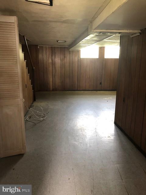 1418 Barrett Road Baltimore, MD 21207 - Photo 3 of 21