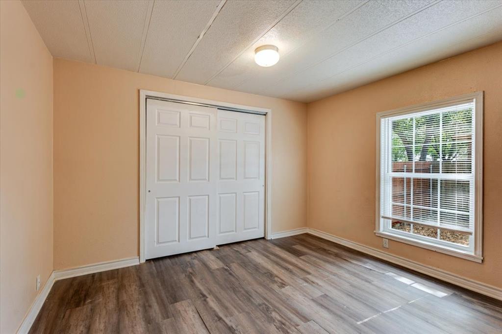 209 Wicker Hill Road Burleson, TX 76028 - Photo 16 of 21 Gallery Image 16