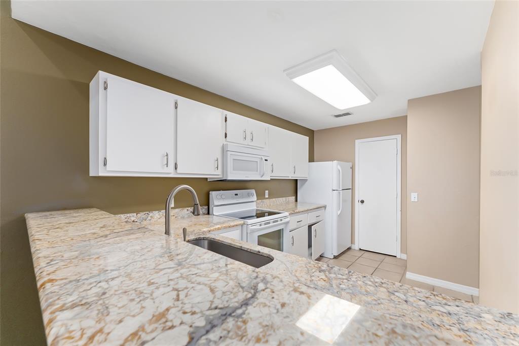 4700 Southwest Archer Road, Unit 13 Gainesville, FL 32608 - Photo 12 of 41