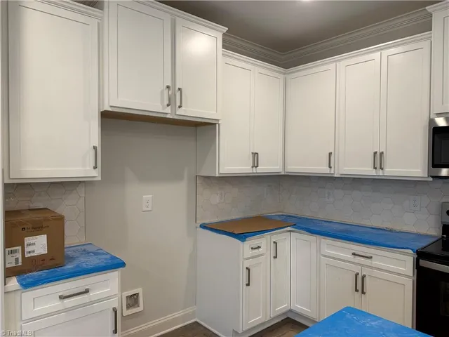 $389,990 | 202 Oakdale Frst Court, Jamestown, NC 27282