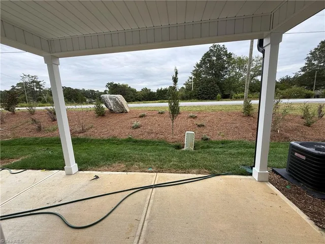 $389,990 | 202 Oakdale Frst Court, Jamestown, NC 27282