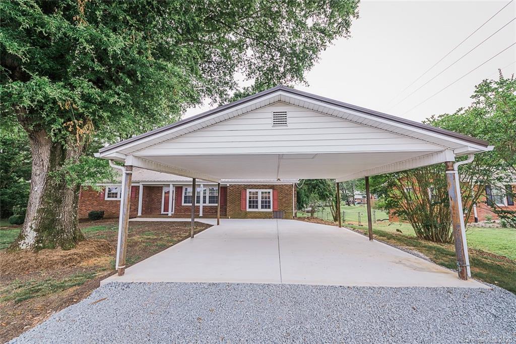 217 Madison Road Mocksville, NC 27028 - Photo 4 of 41 Gallery Image 4