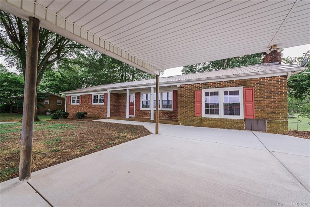 217 Madison Road Mocksville, NC 27028 - Photo 6 of 41 Gallery Image 6