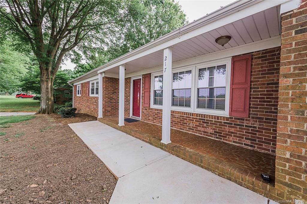 217 Madison Road Mocksville, NC 27028 - Photo 7 of 41 Gallery Image 7