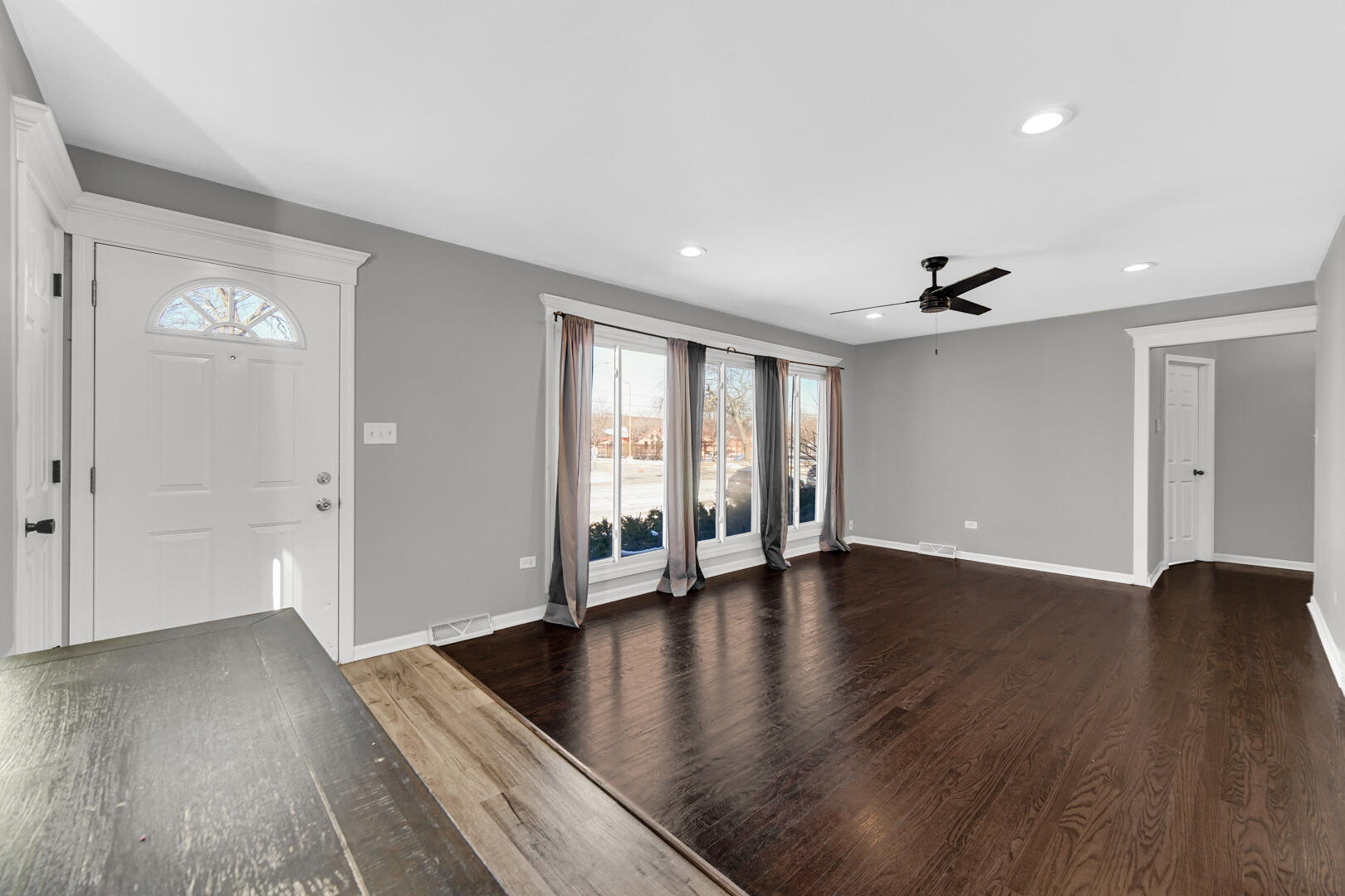 3232 165th Street Hammond, IN 46323 - Photo 3 of 18 1620x1080