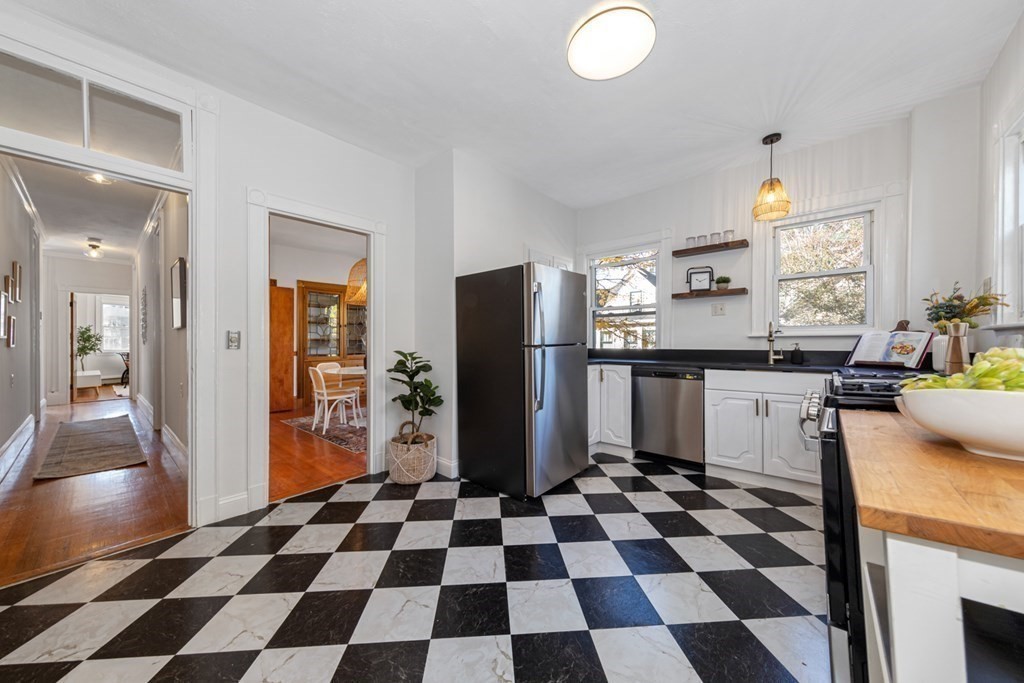 249 Huron Avenue, Unit 3 Cambridge, MA 02138 - Photo 4 of 11
