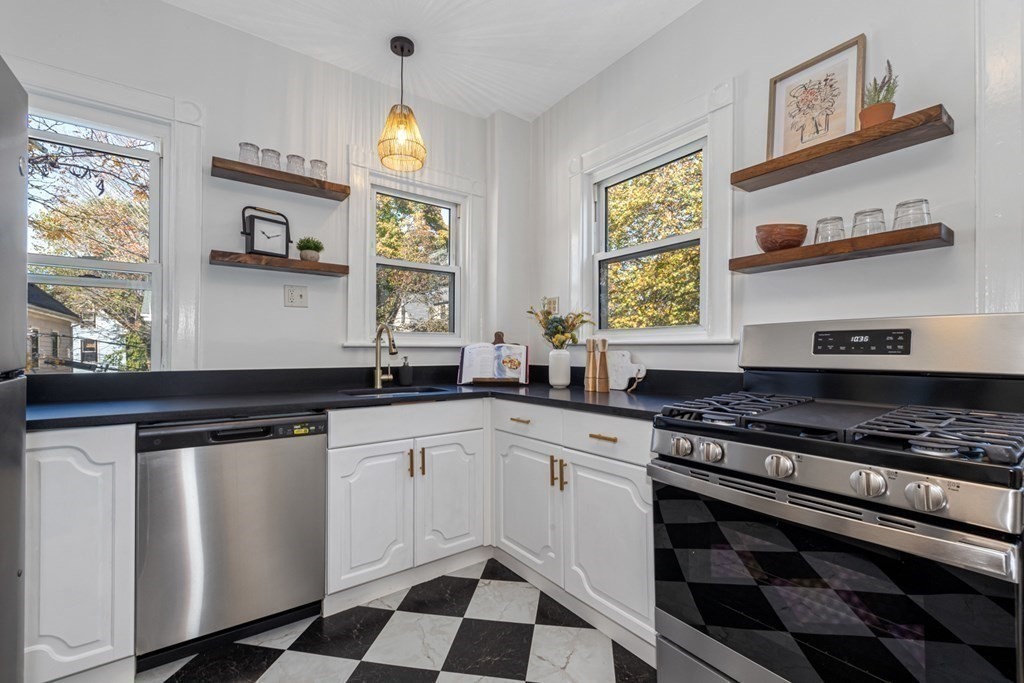 249 Huron Avenue, Unit 3 Cambridge, MA 02138 - Photo 5 of 11