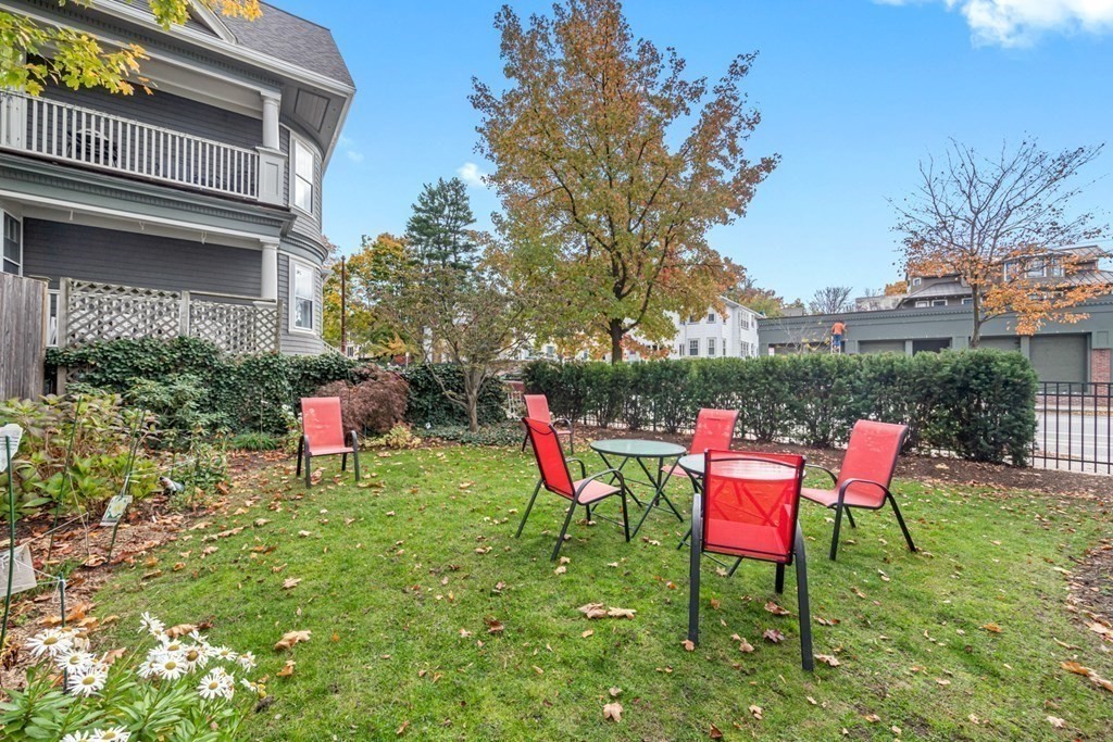 249 Huron Avenue, Unit 3 Cambridge, MA 02138 - Photo 10 of 11