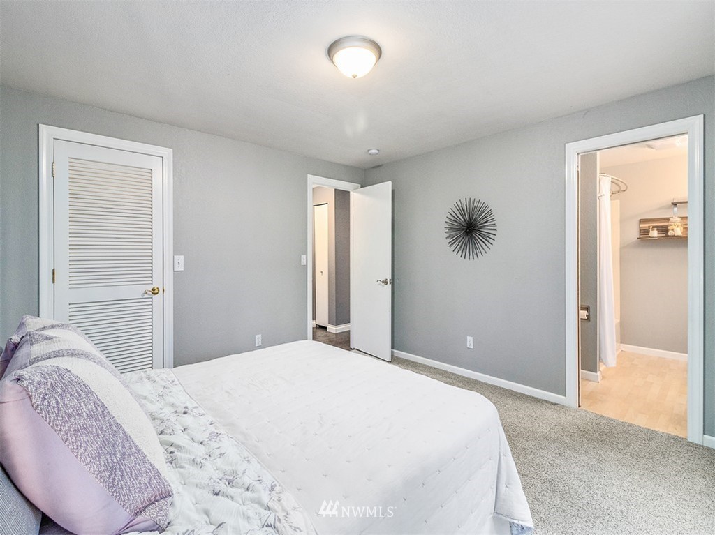 22525 12th Place West Bothell, WA 98021 - Photo 15 of 25