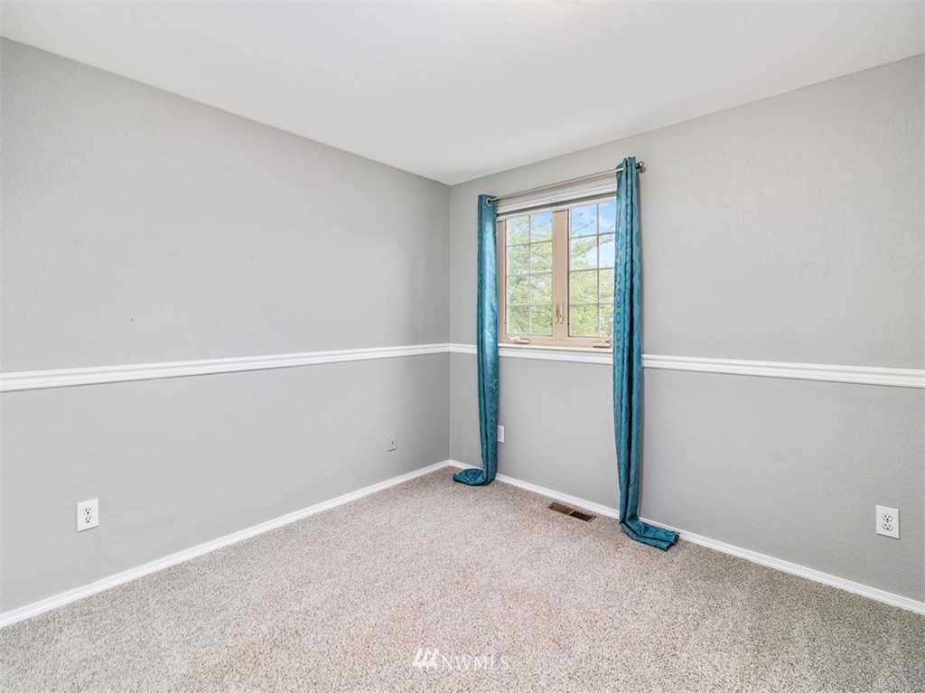 22525 12th Place West Bothell, WA 98021 - Photo 17 of 25
