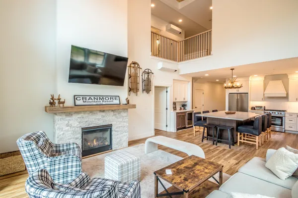 $1,225,000 | 239 Skimobile Road, Unit 302, Conway, NH 03860