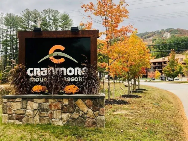 $1,225,000 | 239 Skimobile Road, Unit 302, Conway, NH 03860