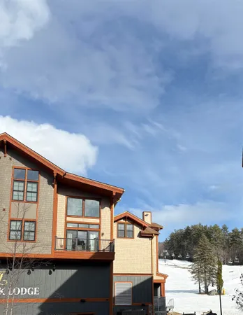 $1,225,000 | 239 Skimobile Road, Unit 302, Conway, NH 03860