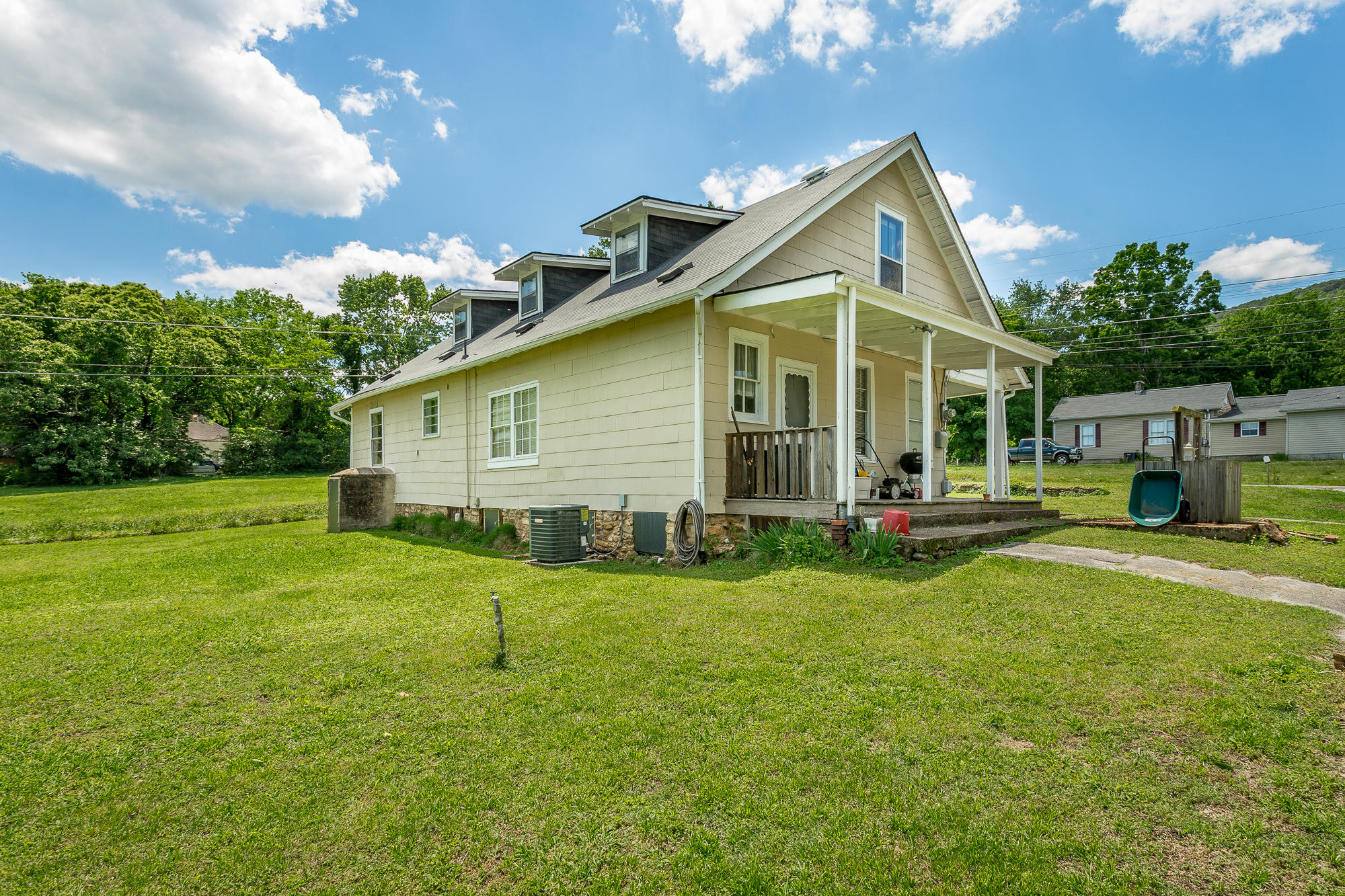 11402 Back Valley Road Soddy Daisy, TN 37379 - Photo 18 of 19 11402 Back Valley Road-34