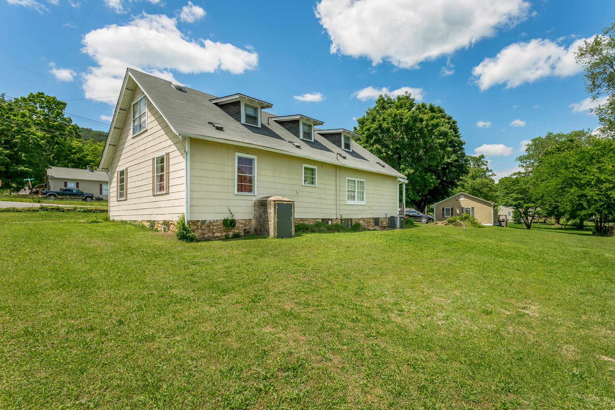 11402 Back Valley Road Soddy Daisy, TN 37379 - Photo 19 of 19 11402 Back Valley Road-35