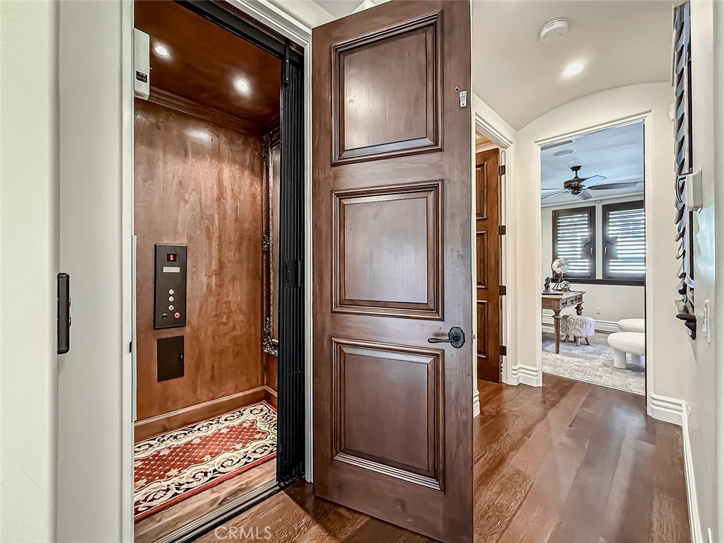 3826 Bowsprit Circle Westlake Village, CA 91361 - Photo 23 of 72 a view of a kitchen from the hallway
