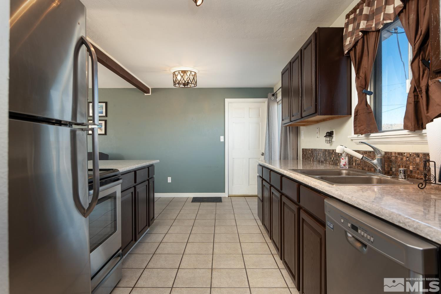 11527 Tupelo Street Reno, NV 89506 - Photo 8 of 40 Photo 8
