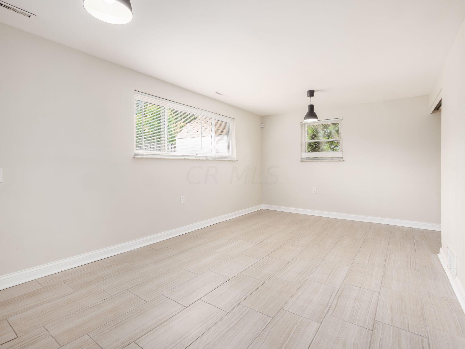 6515 Faircrest Road Columbus, OH 43229 - Photo 23 of 33 023_cc6a_i 6515 Faircrest 045