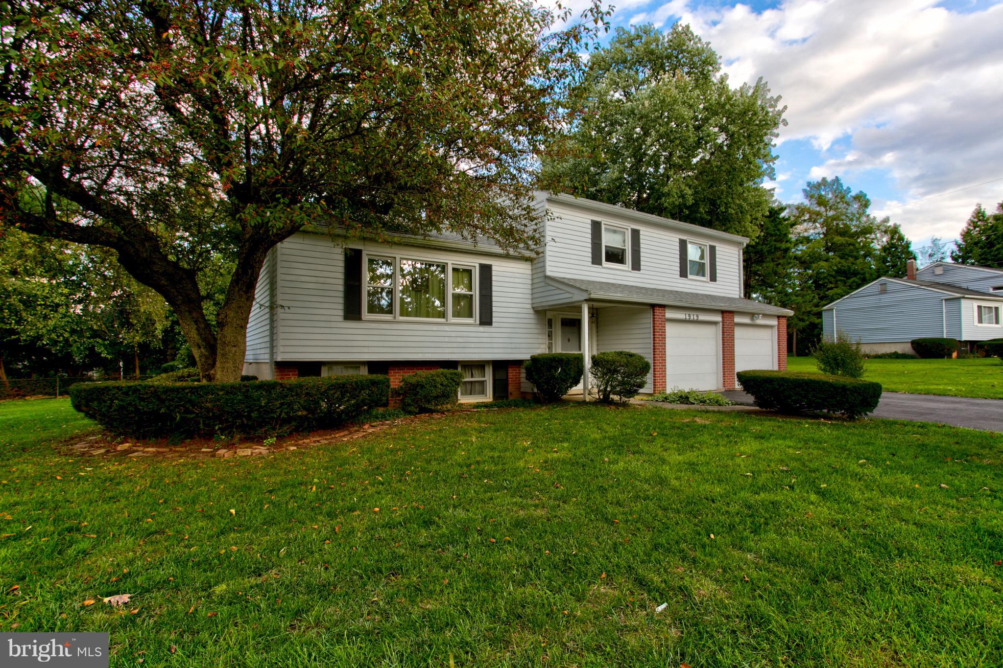 1919 Split Rock Road Lancaster, PA 17601 - Photo 2 of 35 Gallery Image 2