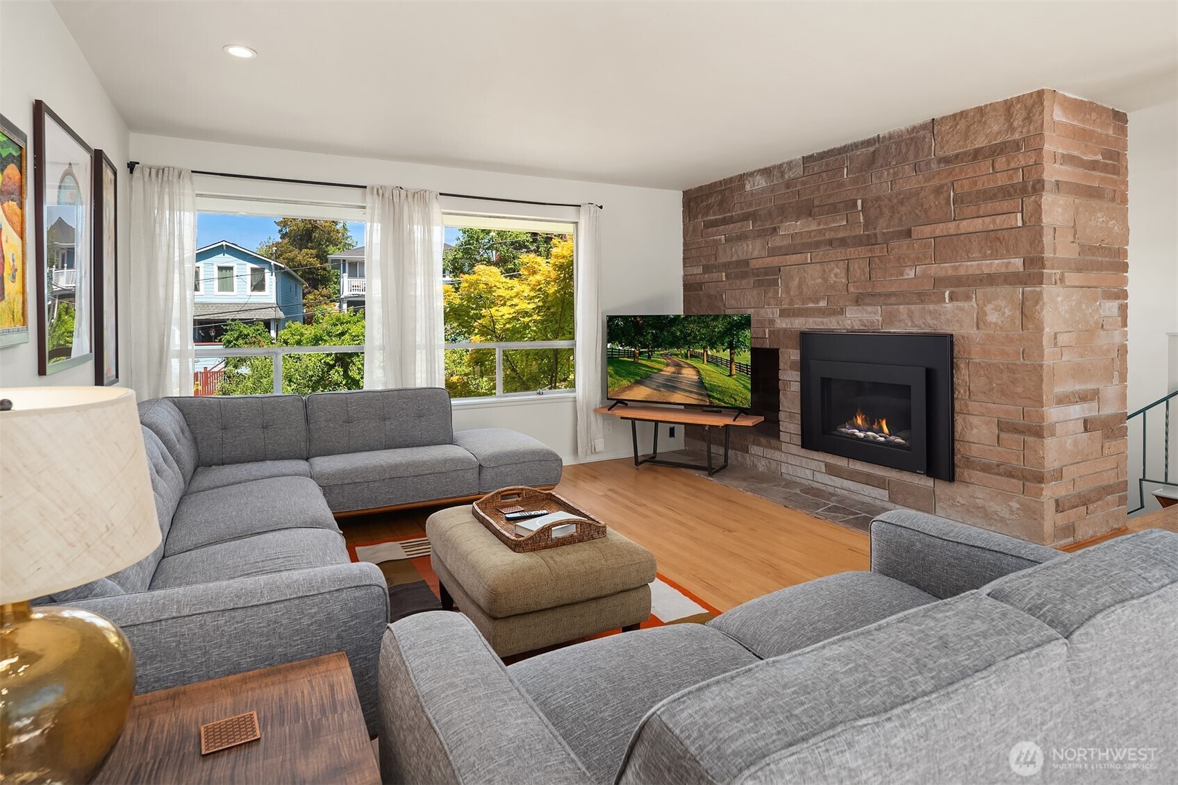 2043 North 78th Street Seattle, WA 98103 - Photo 9 of 32 Gallery Image 9