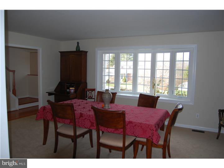 1316 Walnut Ridge Drive Downingtown, PA 19335 - Photo 4 of 19 Living Room