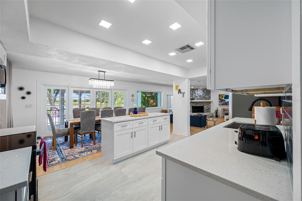 2153 Karan Way Clearwater, FL 33763 - Photo 17 of 65