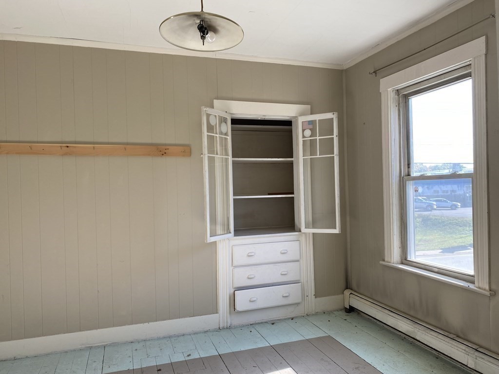 10 Thompson Road Webster, MA 01570 - Photo 26 of 37 walk in closet with window