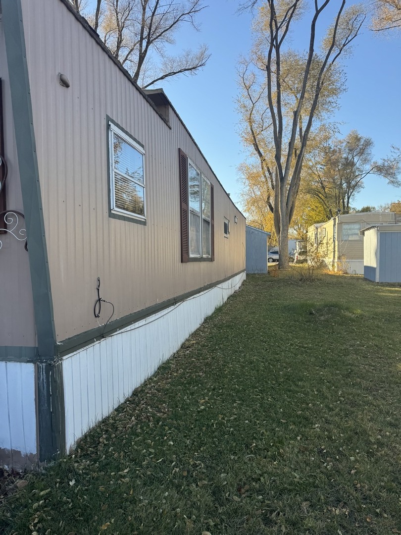 358 David Drive Elgin, IL 60120 - Photo 2 of 15