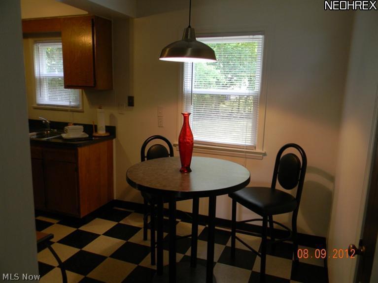 2310 Green Road Cleveland, OH 44121 - Photo 5 of 11