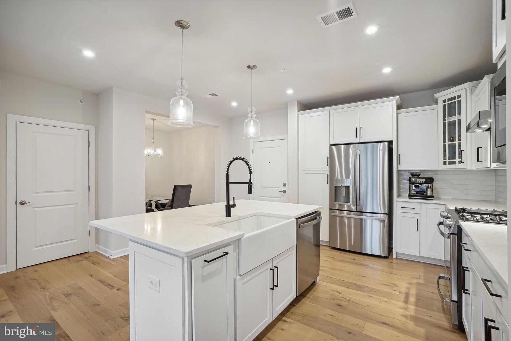 3925 Fair Ridge Drive, Unit 507 Fairfax, VA 22033 - Photo 8 of 15