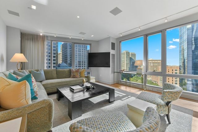 $2,100,000 | 500 Atlantic Avenue, Unit 14B, Boston, MA 02210