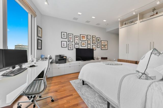 $2,100,000 | 500 Atlantic Avenue, Unit 14B, Boston, MA 02210