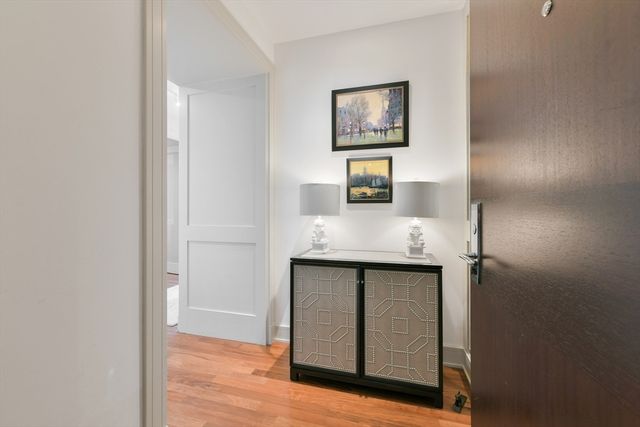 $2,100,000 | 500 Atlantic Avenue, Unit 14B, Boston, MA 02210