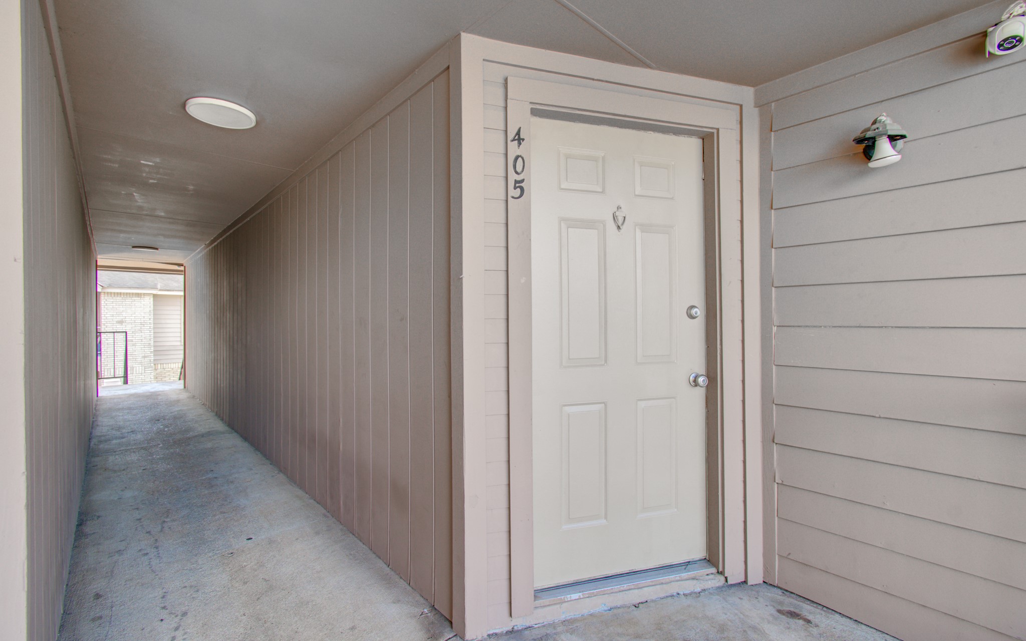 10101 South Gessner Road, Unit 405 Houston, TX 77071 - Photo 7 of 27 a view of a hallway
