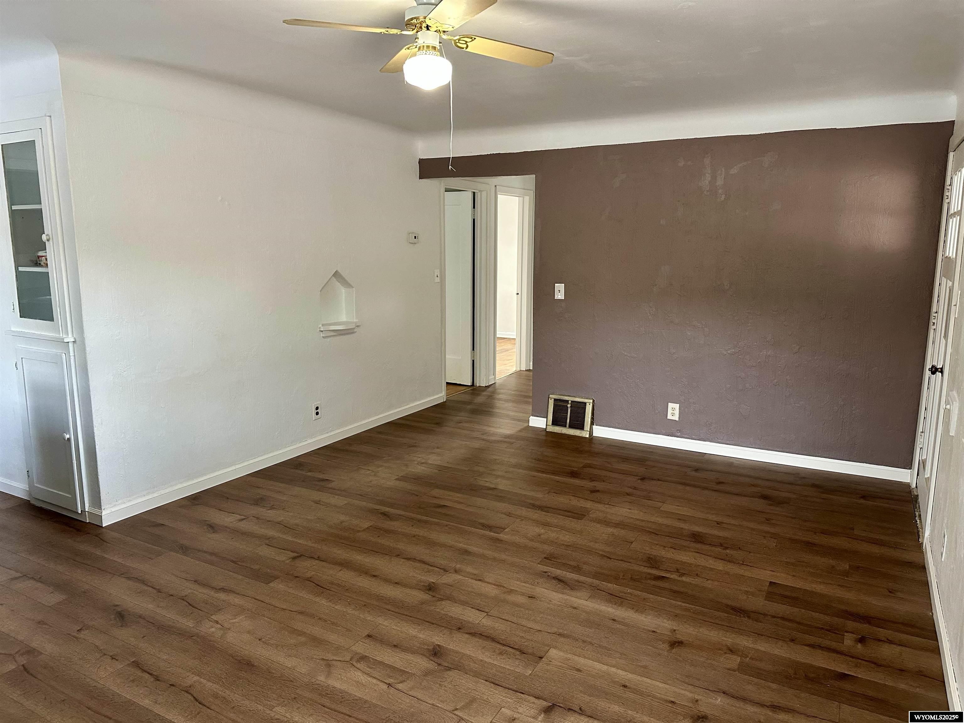 1323 Cherry Street Rawlins, WY 82301 - Photo 2 of 21