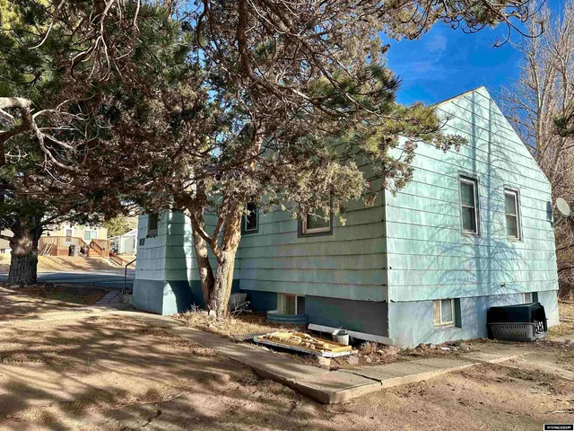 $145,000 | 1323 Cherry Street, Rawlins, WY 82301