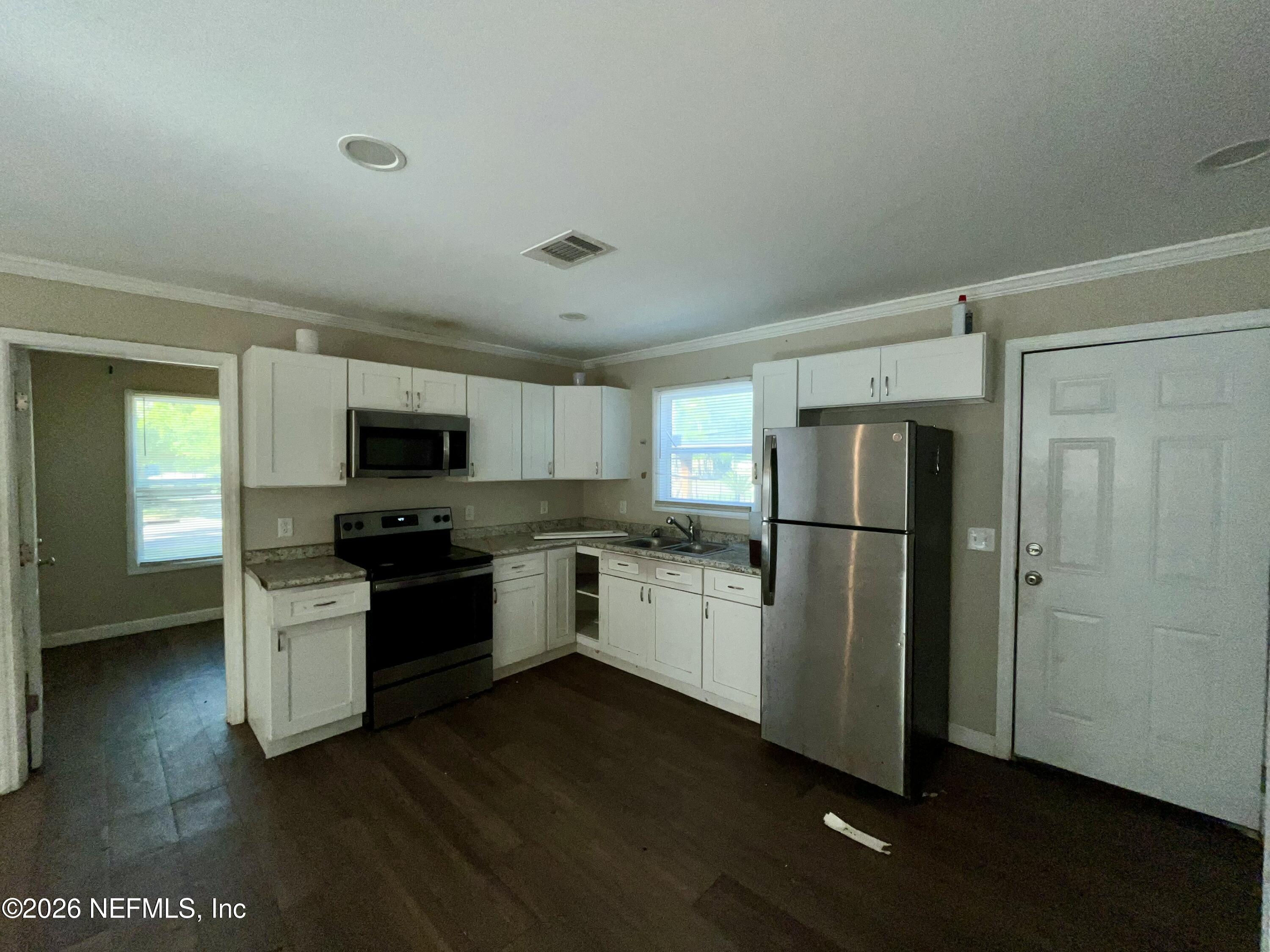 1958 Morehouse Road Jacksonville, FL 32209 - Photo 8 of 16 IMG_0941