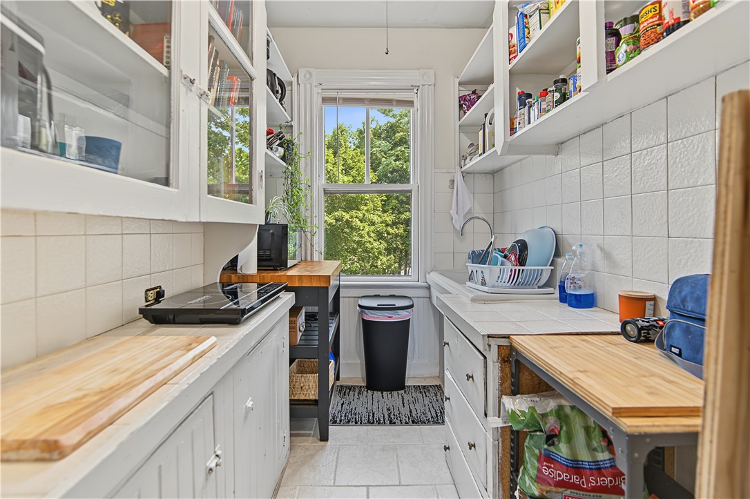 115 Woodward Road Providence, RI 02904 - Photo 8 of 29 Gallery Image 8