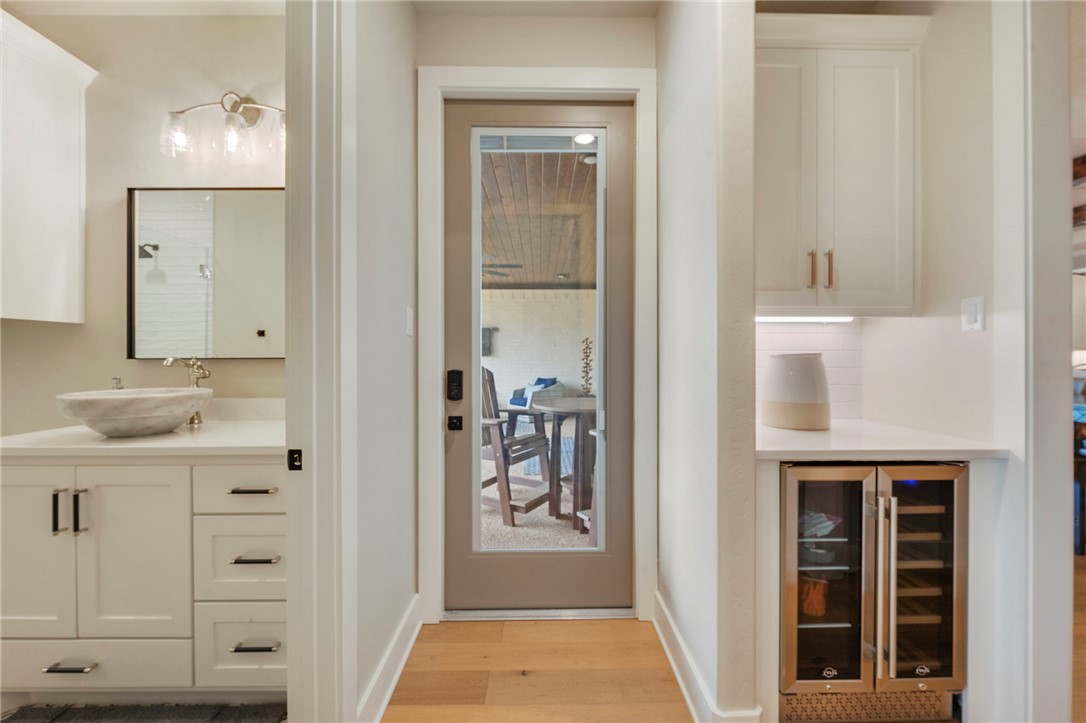 4804 Crystal Ridge Court College Station, TX 77845 - Photo 29 of 48 a bathroom with a sink a mirror and a shower